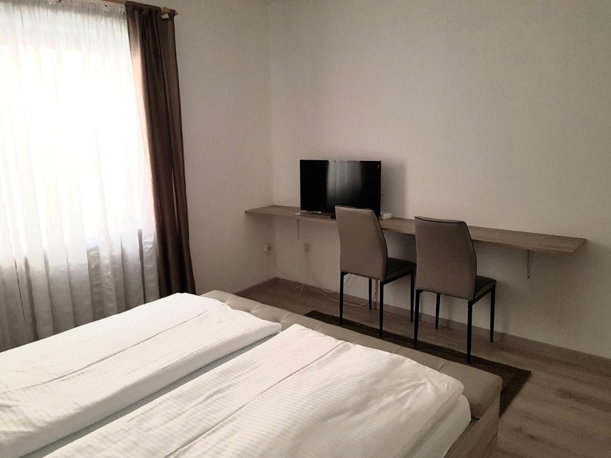 Pension Hofer Бад-Бернек  Экстерьер фото