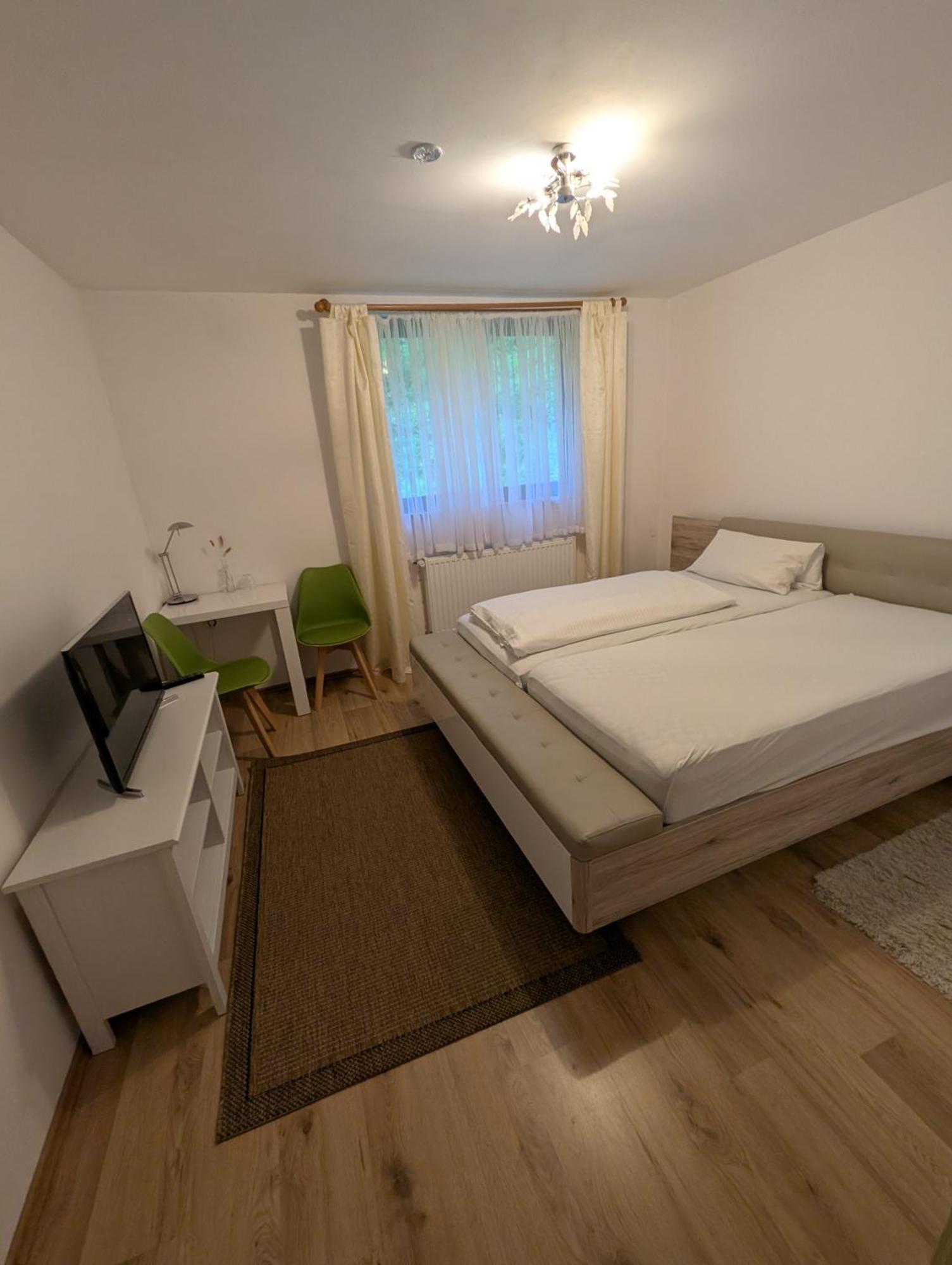Pension Hofer Бад-Бернек  Экстерьер фото