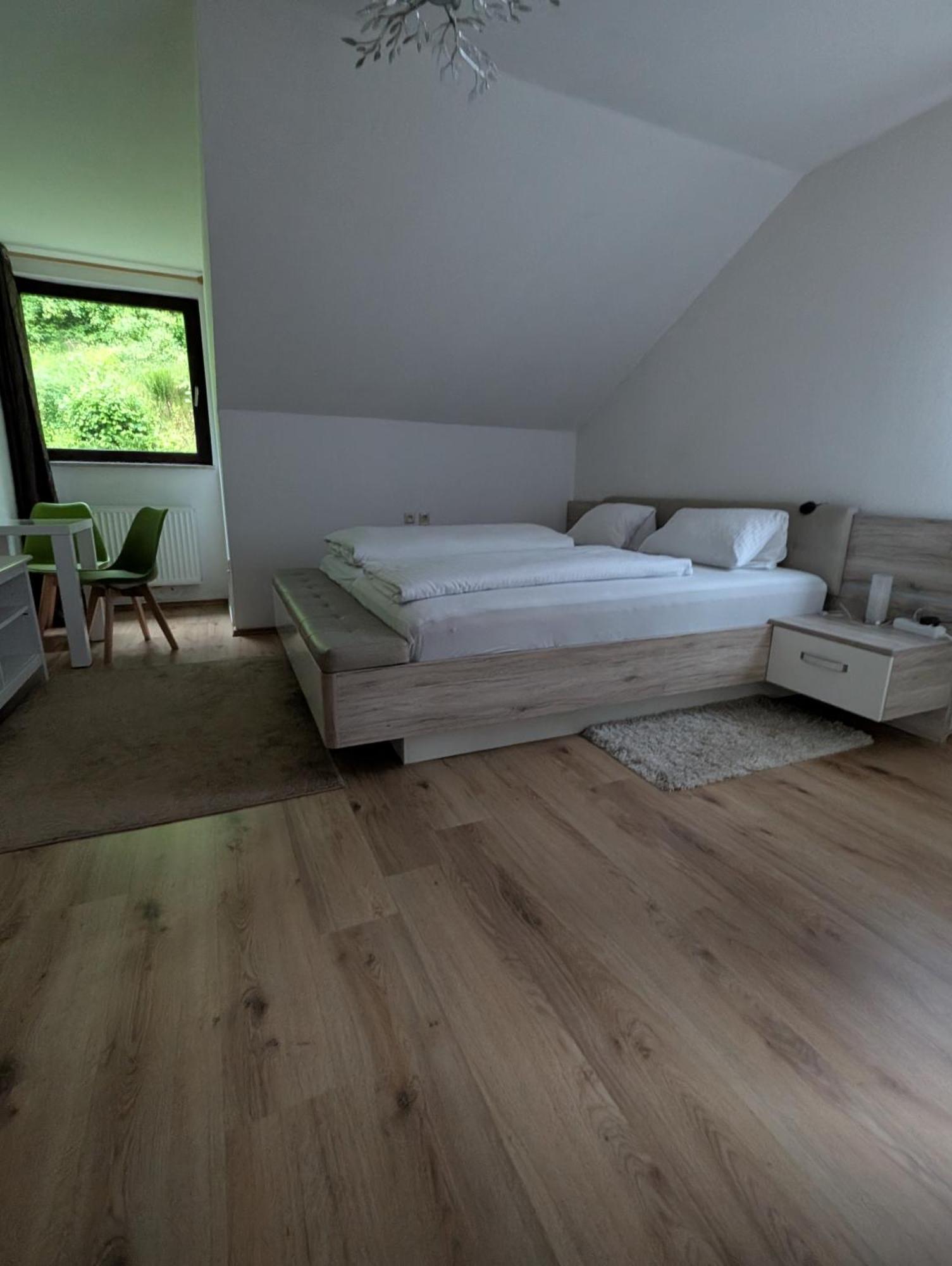 Pension Hofer Бад-Бернек  Номер фото